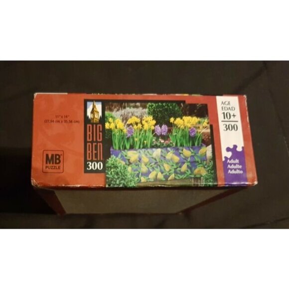 300 piece Narcissus & Hyacinth flower box puzzle New - Picture 2 of 3